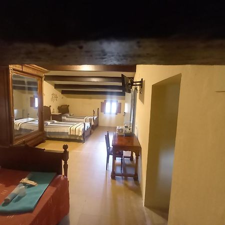 Hostal Rural Mas Blanc San Martín de Centellas エクステリア 写真